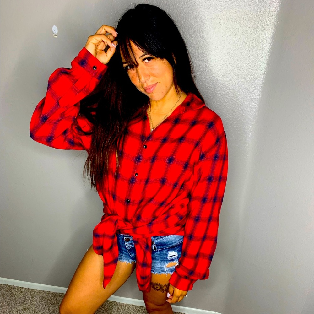 Unisex Long Sleeve Plaid Flannel with High Low cut